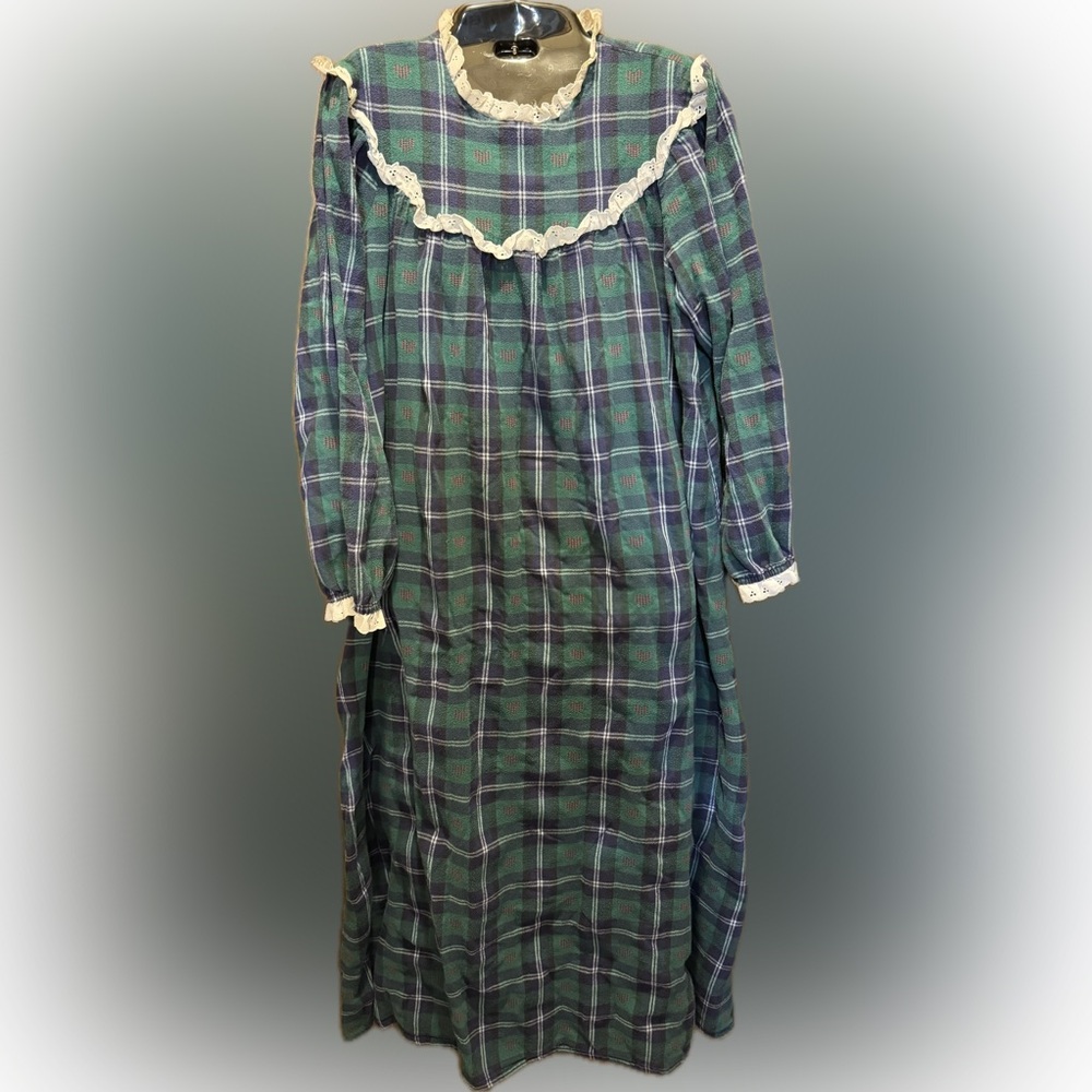 VTG L.L. Bean Classic Plaid Christmas Granny Nightgown